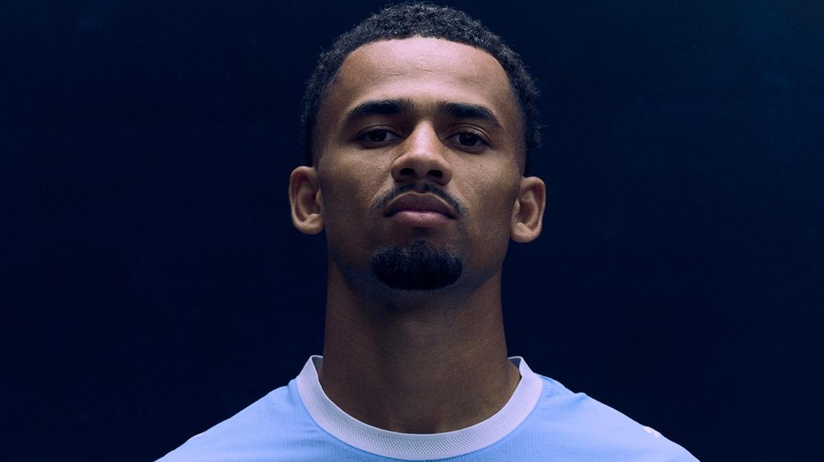 Manchester City Sign Everton Winger Iliman Ndiaye