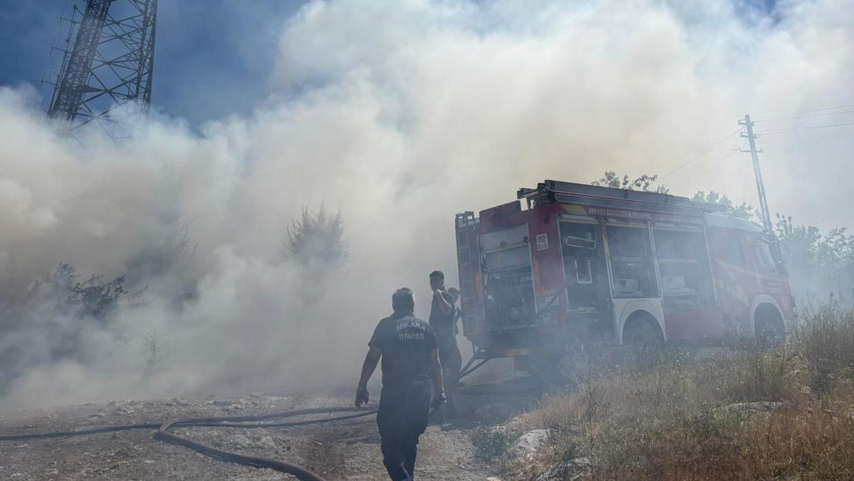Ankara'da otluk alanda yangın! Alevler kontrol altına alındı