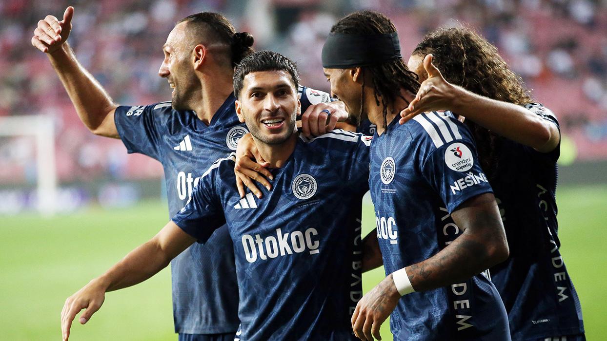 Dev simülasyon şampiyonu belirledi! Süper Lig'de zirve Fenerbahçe'nin