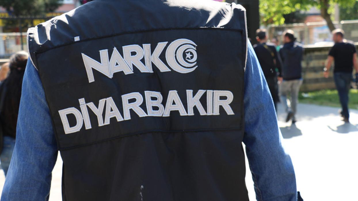 Diyarbakır'da 'zehir' operasyonu! Midesinden 60 kapsül metamfetamin çıktı
