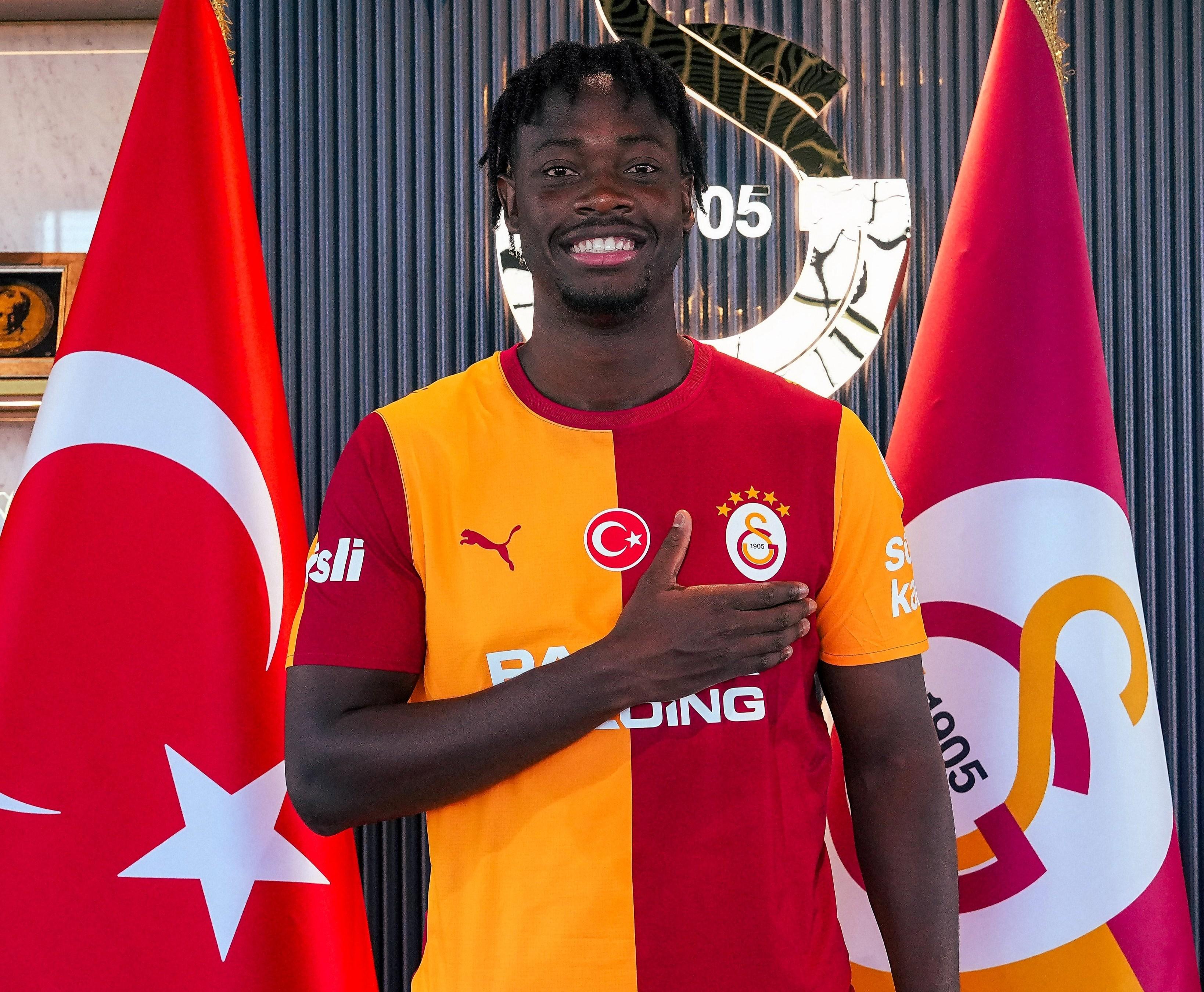 Galatasaray'ın 12. Fransız futbolcusu: El Chadaille Bitshiabu