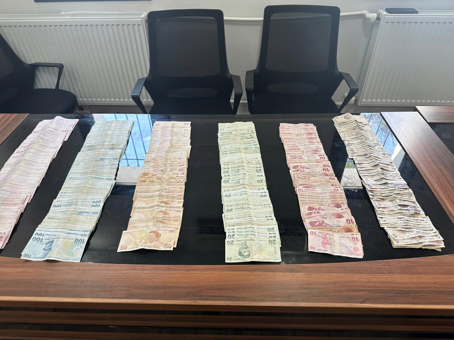 Şanlıurfa'da dilencilik denetiminde şaşırtan sonuç! Üzerinden binlerce TL çıktı