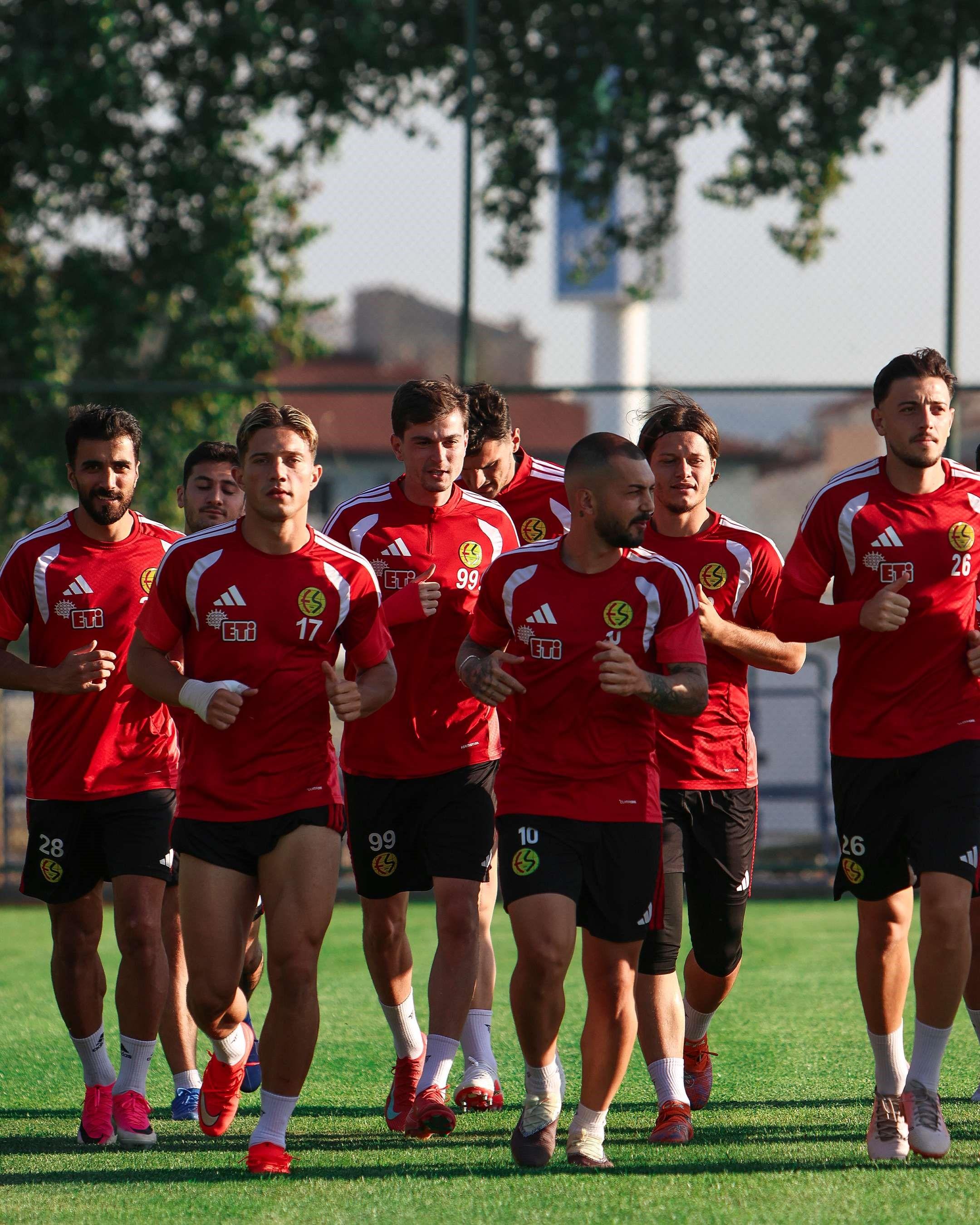 Eskişehirspor, sezonun ilk maçına hazırlanıyor
