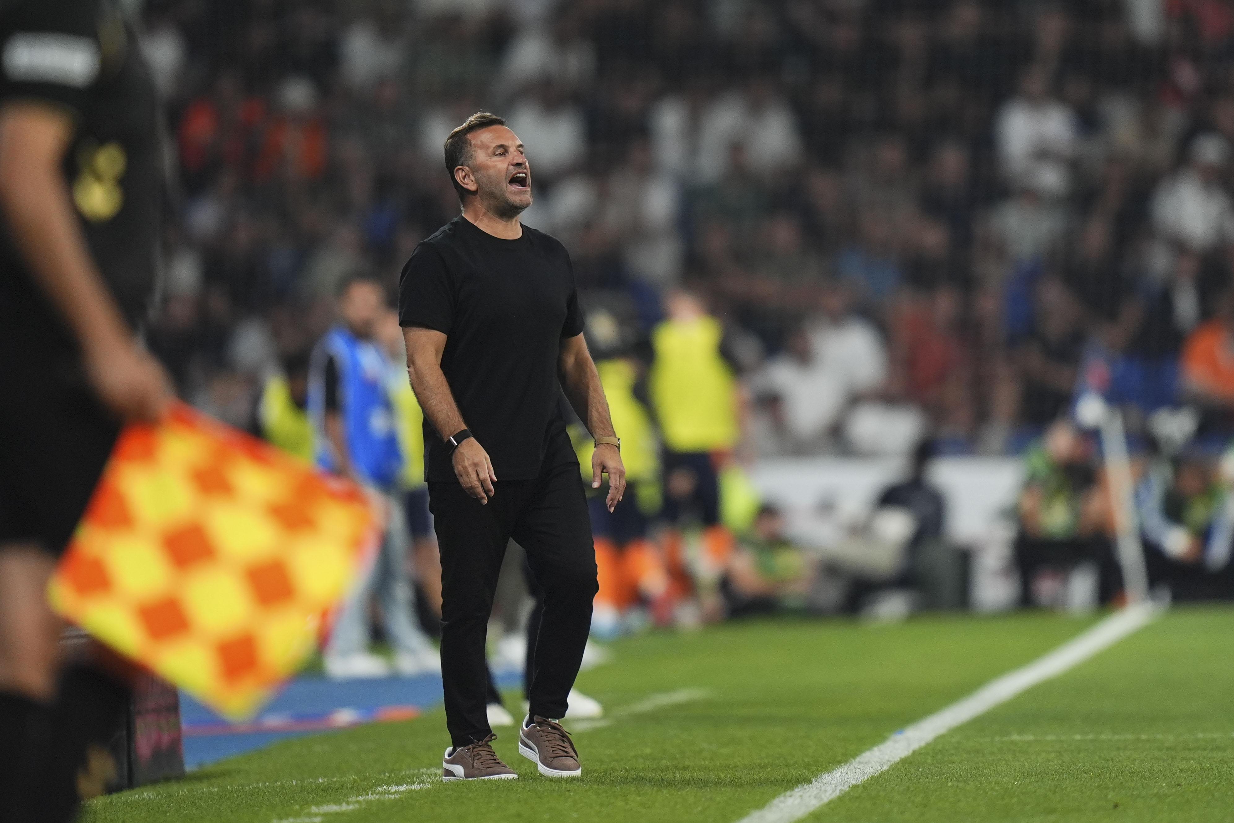 Okan Buruk'tan hakem tepkisi! 'Herkesin mutsuz olduğu bir hakem performansı'