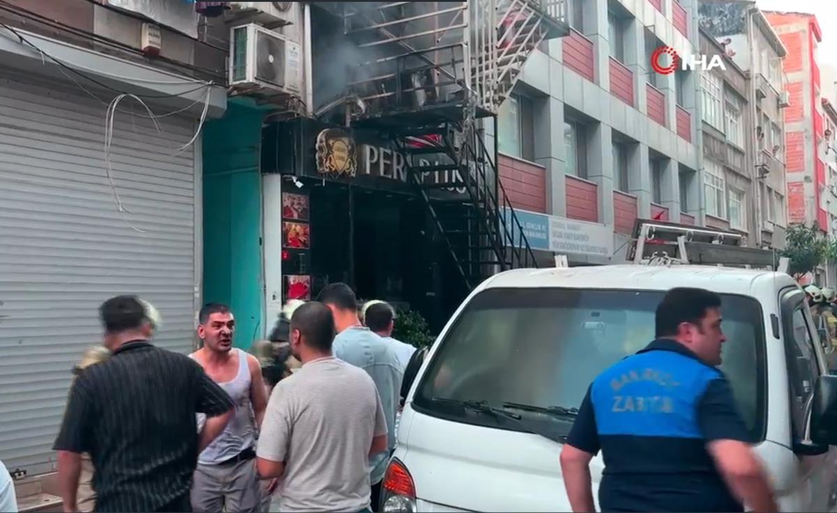Bakırköy'de bir otelde yangın çıktı! 12 kişi yaralandı