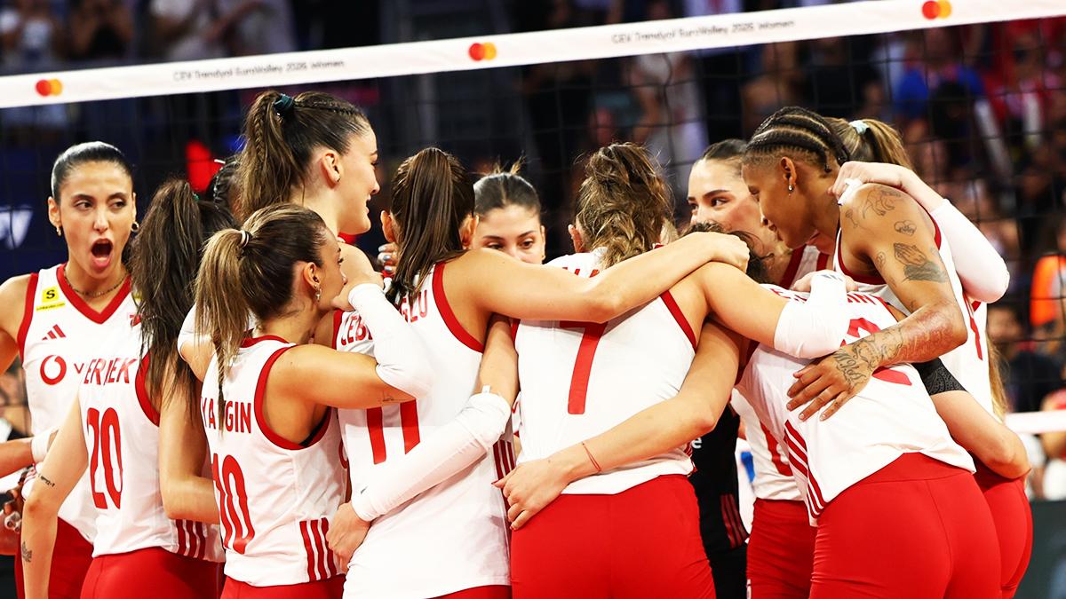 Filenin Sultanları final için parkede! İstanbul'da rakip Sırbistan