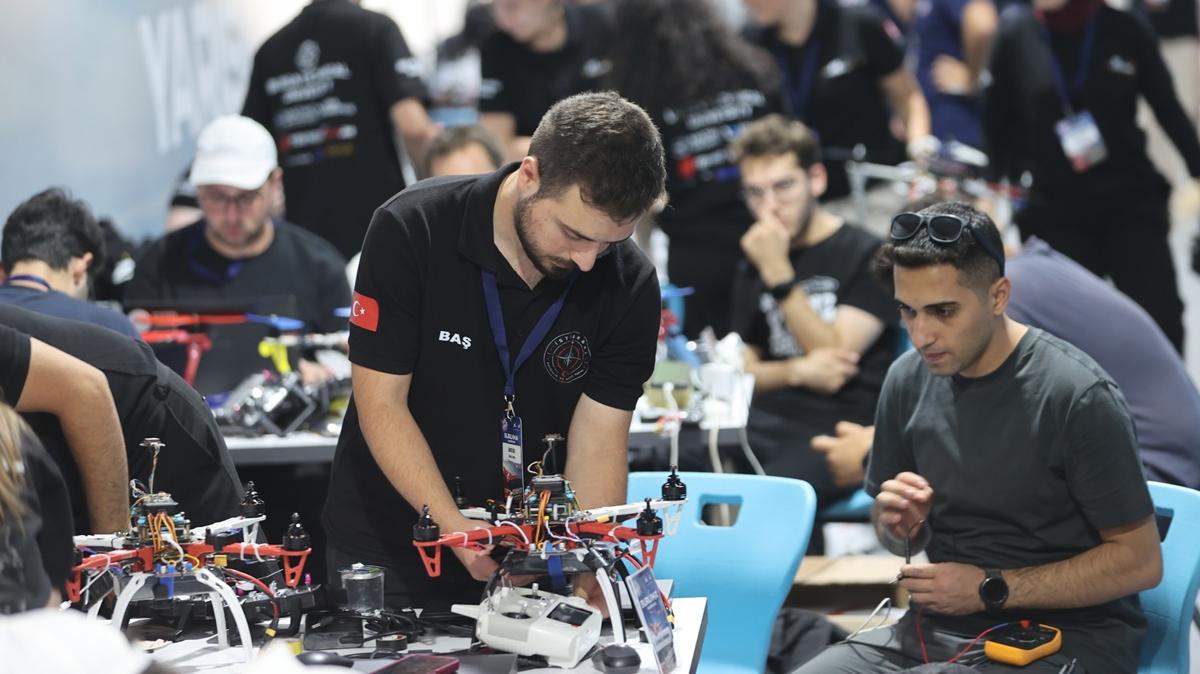 TEKNOFEST 2026 Sürü İHA Yarışması Gaziantep'te başladı