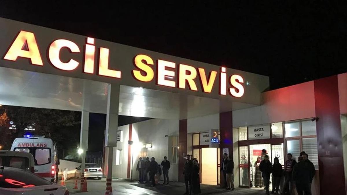 Zeytinlikte feci son! Alev alan otomobilde 1 ki�i yanarak �ld�, 5 yaral�
