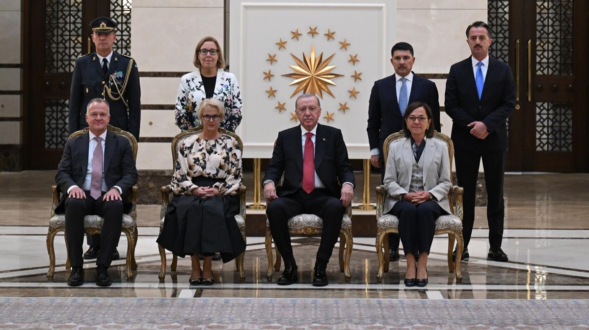 Beş ülkenin büyükelçisi Cumhurbaşkanı Erdoğan'a güven mektubunu sundu
