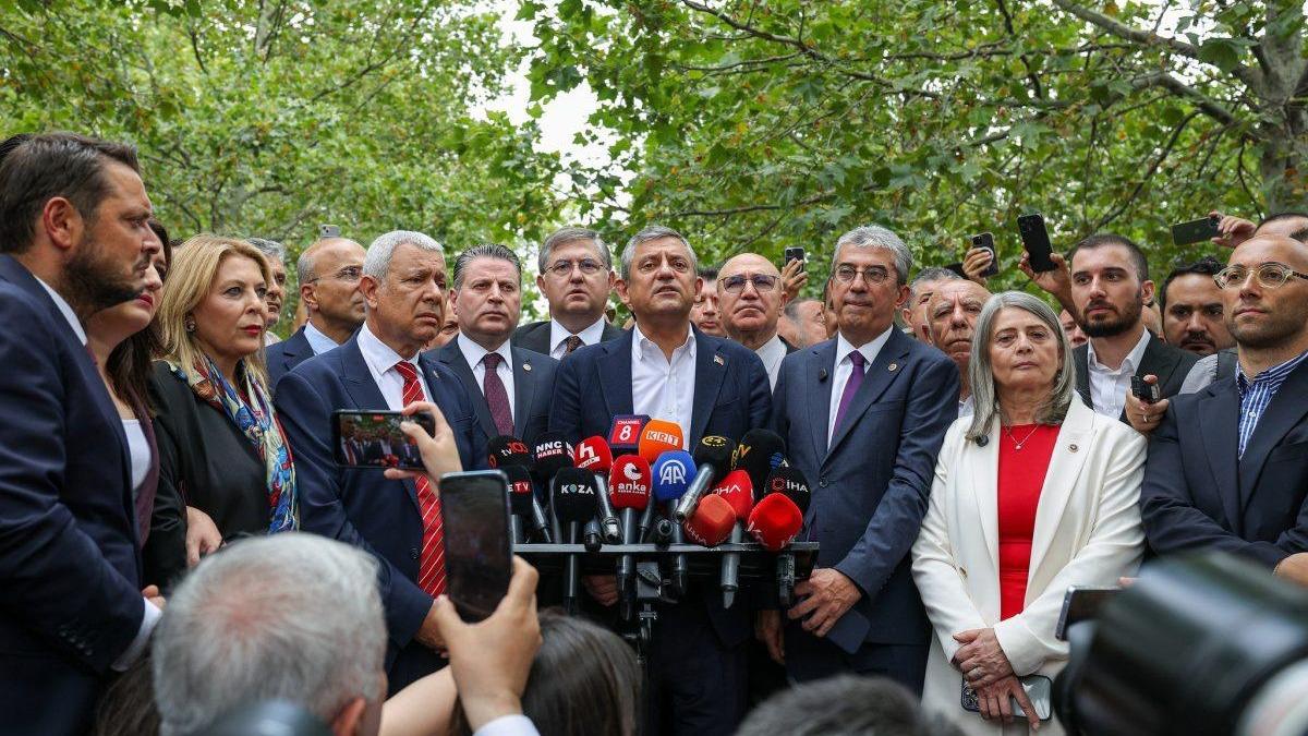 Beklenti tuza��: Muhalefet siyasetinde umut, alg� ve ger�eklik aras�ndaki tehlikeli mesafe