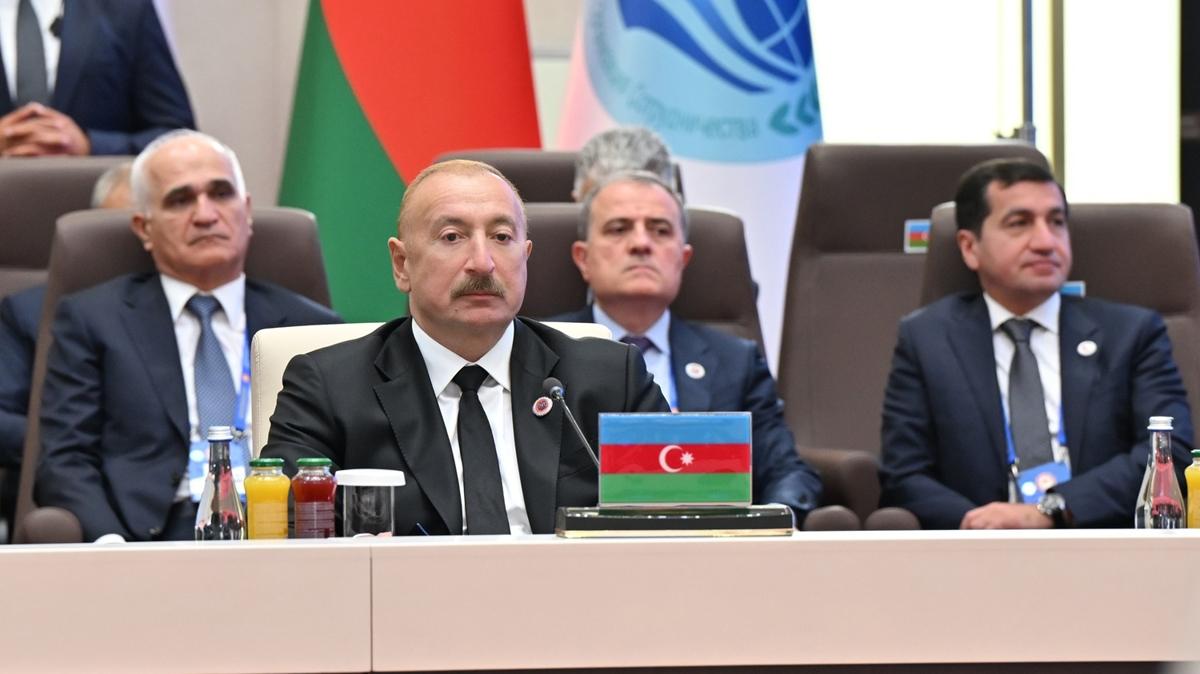 Aliyev'den birlik vurgusu: Hi� kimse bize dokunamaz