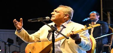 Yavuz Bingl, depremzedeler ile konserde bir araya geldi