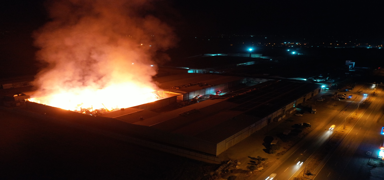 Kahramanmara'ta fabrika yangn! Ekipler mdahale ediyor