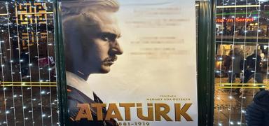 sve'te yine provokasyon! PKK/YPG yandalar 'Atatrk' filmini hedef ald