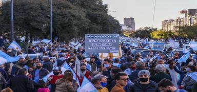 Arjantin'de hkmete protesto! Binlerce kii topland