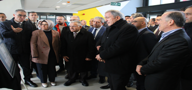 Akar, Kayseri'de kanser hastalarına hizmet verecek merkezi inceledi