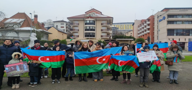 air Natevan'n heykeli tahrip edildi! Fransa'da Azerbaycanllar tepkili