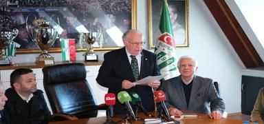 Bursaspor'un yeni başkanı Sinan Bür mazbatasını aldı