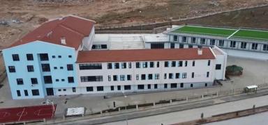 Elaz'da depremlerin ardndan yklan 69 okuldan 40'nn yapm tamamland