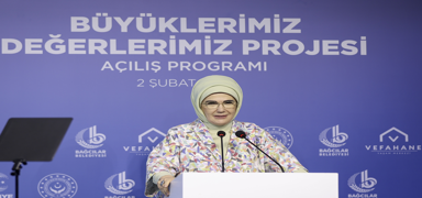 Emine Erdoğan: Bizim anlayışımızda yaşı kemale erenler toplumun öncüsü kabul edilir
