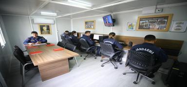 Jandarma, depremin merkez üssünde 'Doğal Afetler Komuta Kontrol Merkezi' kurdu