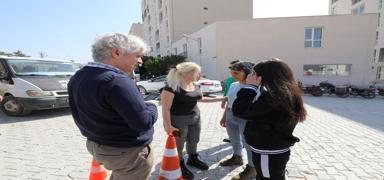 Akdeniz niversitesi, depremde kaybettii 20 rencisi iin anma kesi oluturuyor