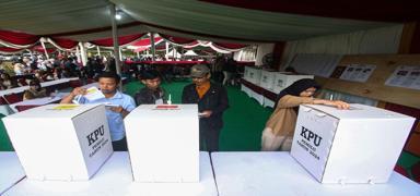 Endonezya'da yaklaşık 204 milyon seçmen sandık başına gitti