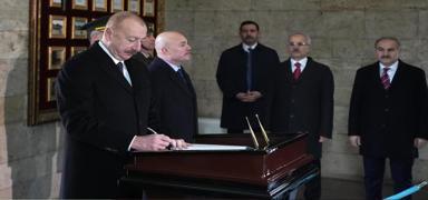 Azerbaycan Cumhurbakan Aliyev, Antkabir zel Defteri'ni imzalad