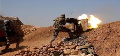 Arap airetleri Deyrizor'da PKK/YPG'nin szde karargahlarna baskn dzenledi