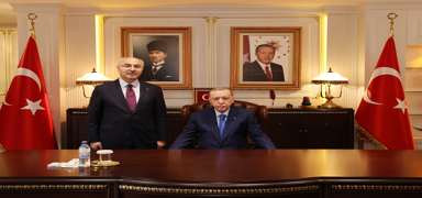 Cumhurbaşkanı Erdoğan, Adana Valiliğini ziyaret etti