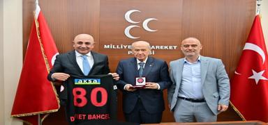MHP Lideri Bahçeli, Fatih Karagümrük Spor Kulübü yöneticilerini kabul etti