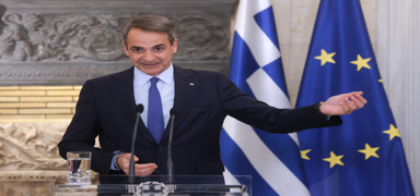 Yunanistan Başbakanı Miçotakis'ten Ermenistan ve Azerbaycan açıklaması