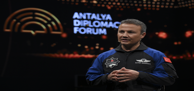 Trkiye'nin ilk astronotu Alper Gezeravc: Uzay alannda ok ciddi bir potansiyelimiz var