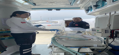 Ambulans uak kalbinde sorun bulunan 2 gnlk bebek iin havaland