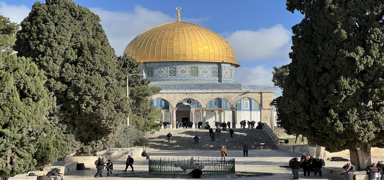 srail'in kstlamalarna ramen 120 bin Filistinli ramazan aynn ikinci cuma namazn Mescid-i Aksa'da kld