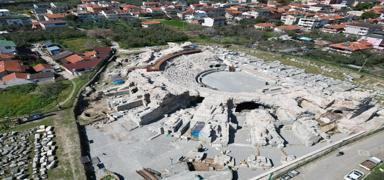 znik Roma Tiyatrosu, restore edilerek turizme yeniden kazandrld