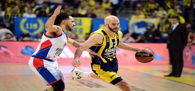 EuroLeague'deki Trk derbisinde kazanan Anadolu Efes