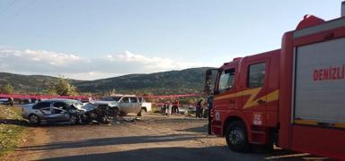 Denizli'de otomobille pikabn arpt kazada 2 kii hayatn kaybetti, 4 kii yaraland
