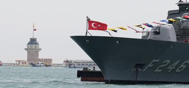 TCG Salihreis gemisi vatandalarn ziyaretine ald