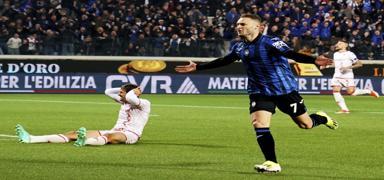 Atalanta kupada final biletini 4 golle ald!