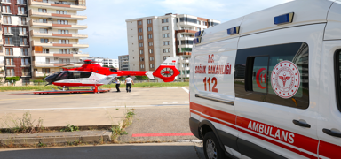 Kalp krizi geiren 82 yandaki kadn ambulans helikopter ile hastaneye ulatrld