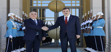 Cumhurbakan Yardmcs Ylmaz, Asadov ile grt