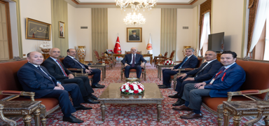 TBMM Bakan Kurtulmu, saytay bakanlarn Meclis'te kabul etti