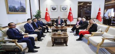 Cumhurbakan Yardmcs Ylmaz, Kamboya Babakan Yardmcs Sok'u kabul etti