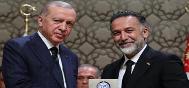 Cumhurbakan Erdoan takdim etti
