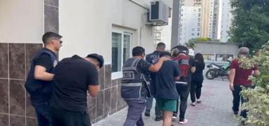 'Sazan sarmal' bu sefer tutmad! Mersin'de  5 kii gzaltna alnd