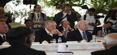 Cumhurbakan Erdoan G7 Liderler Zirvesi'nde: Birok devlet bakan ile grt