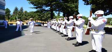 Deniz Kuvvetleri Komutan Tatlolu, Donanma Komutanl personeliyle bayramlat