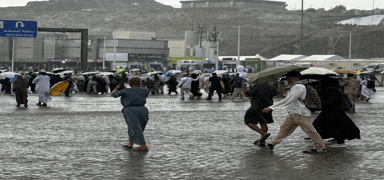 Mekke'de etkisini gsteren saanakla birlikte haclar, ksa sreli serinlik yaad