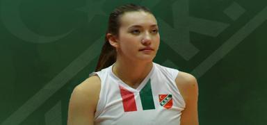 Karyaka, Nehir Cinel ile profesyonel szleme imzalad